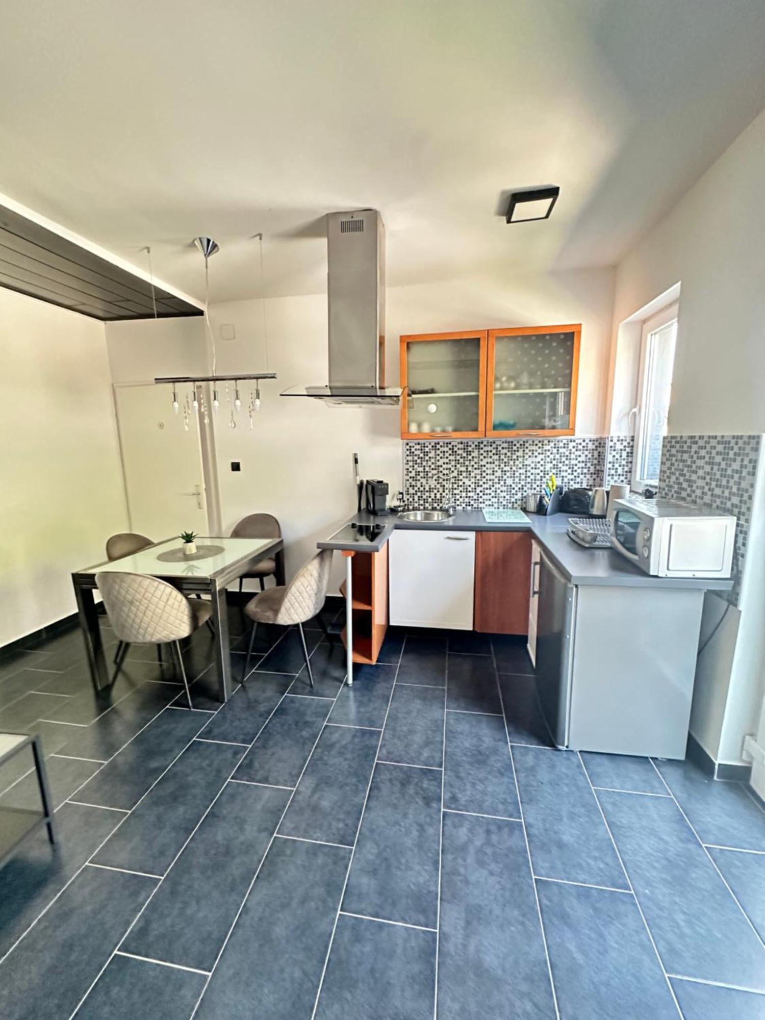 Apartmani Vernissage Biograd Na Moru Exterior foto