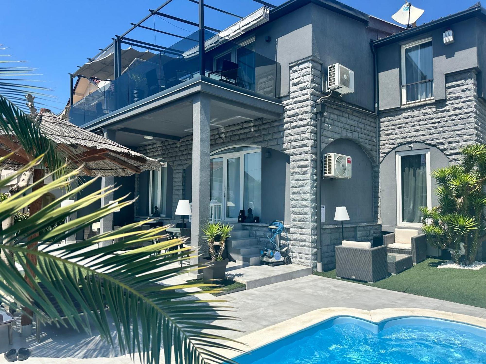 Apartmani Vernissage Biograd Na Moru Exterior foto